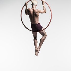 Male hoop 13 — figure reference